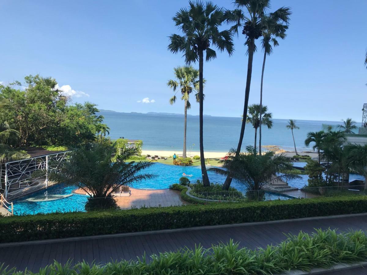 Luxurious Beachfront 파타야 외부 사진